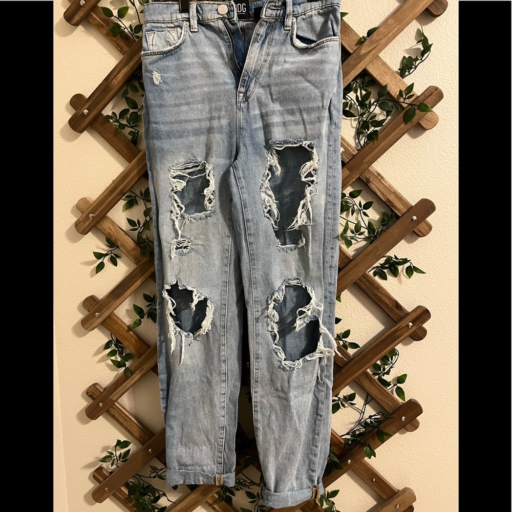 US size 25 urban outfitter jeans!!